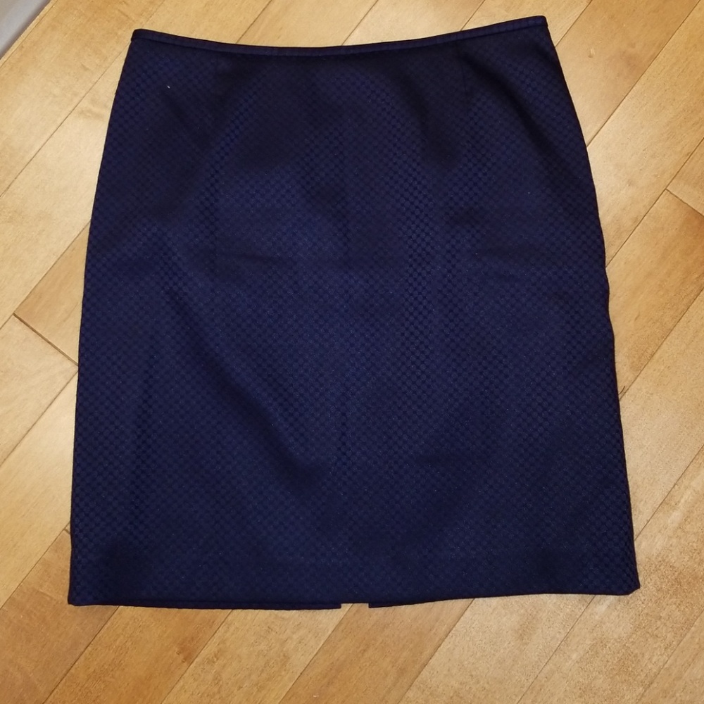 Women's Black/Blue Dot Skirt with Back Zip Size 8P